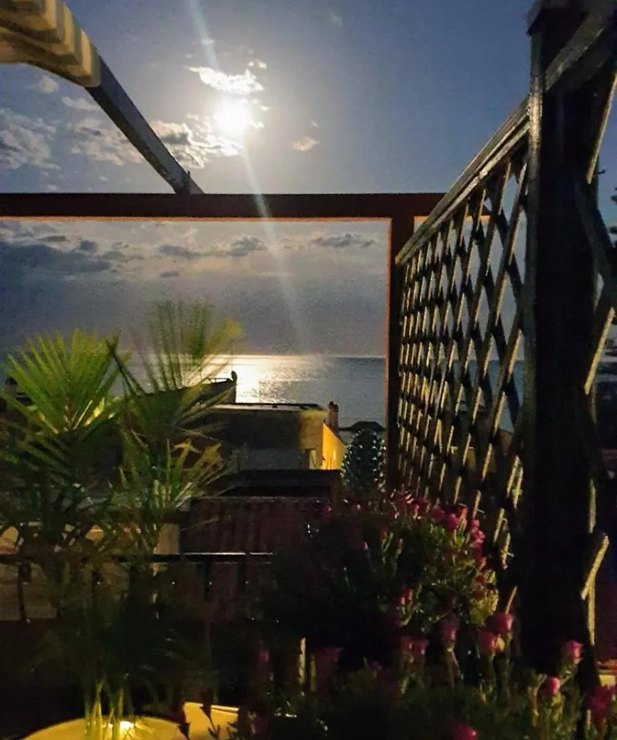 Terrazza Enjoy Apartment Letojanni