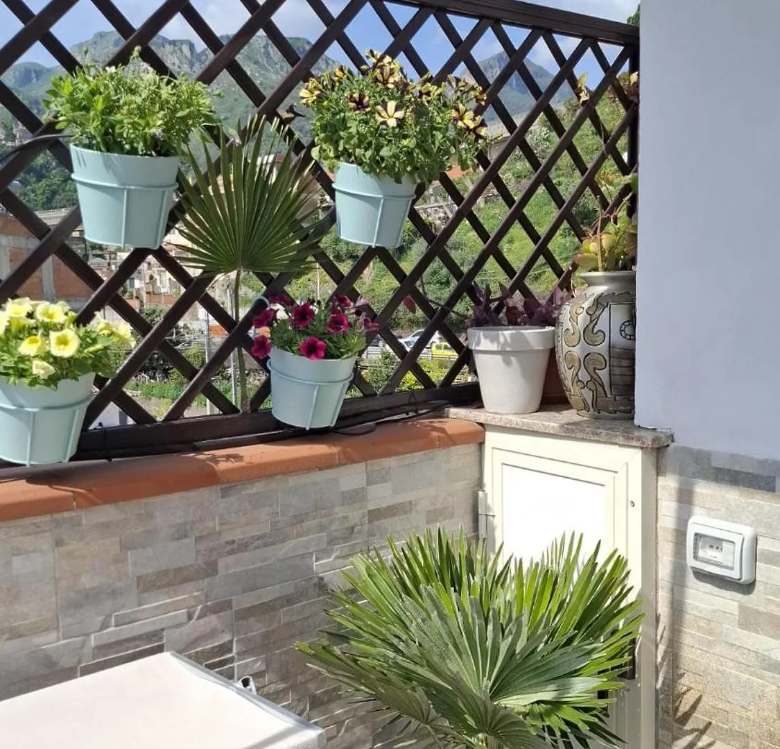 Terrazza Enjoy Apartment Letojanni